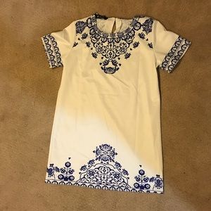 Medium dress